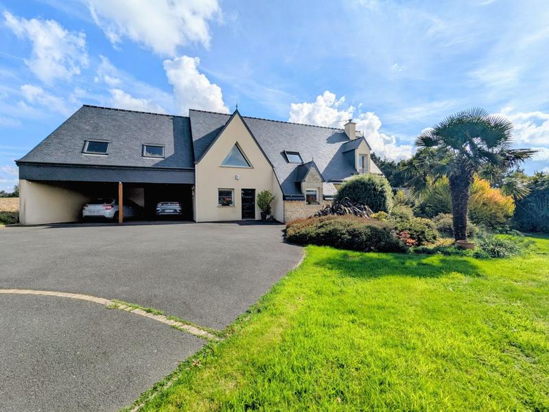 Maison - 194 m² - 7 pièces