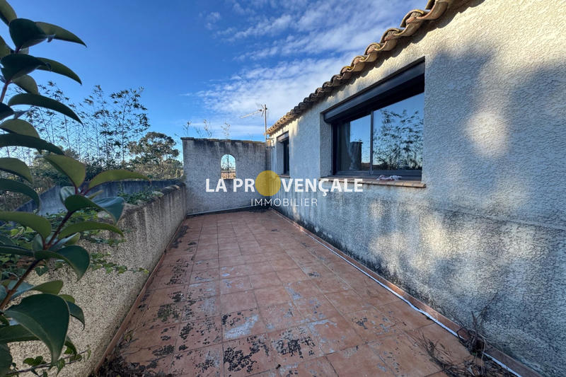 Maison - 290 m² - 9 pièces