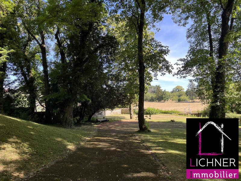 Maison - 373 m² - 10 pièces