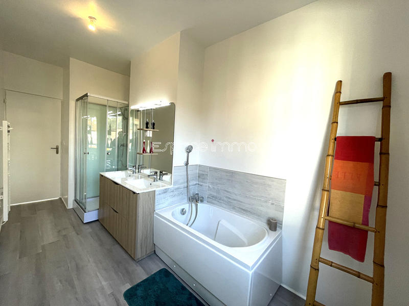 Maison - 146 m² - 5 pièces