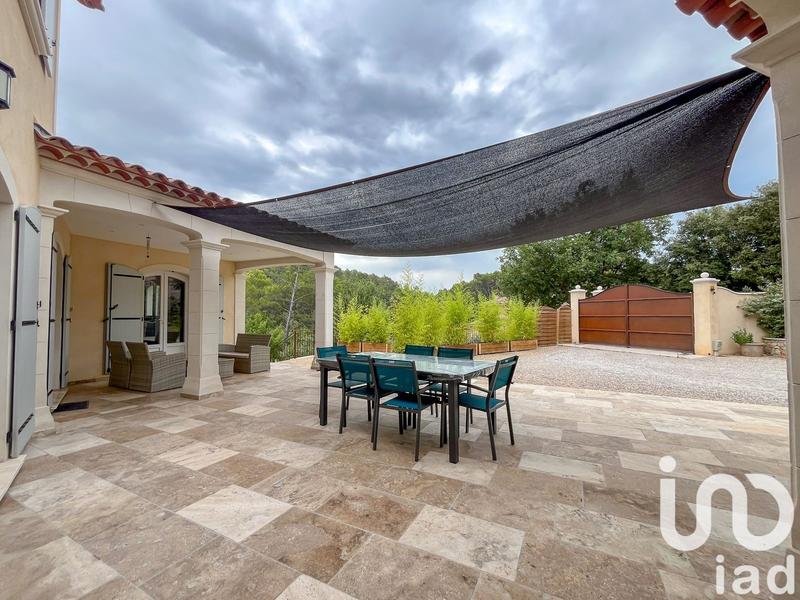 Maison de maîtres - 203 m² - 9 pièces