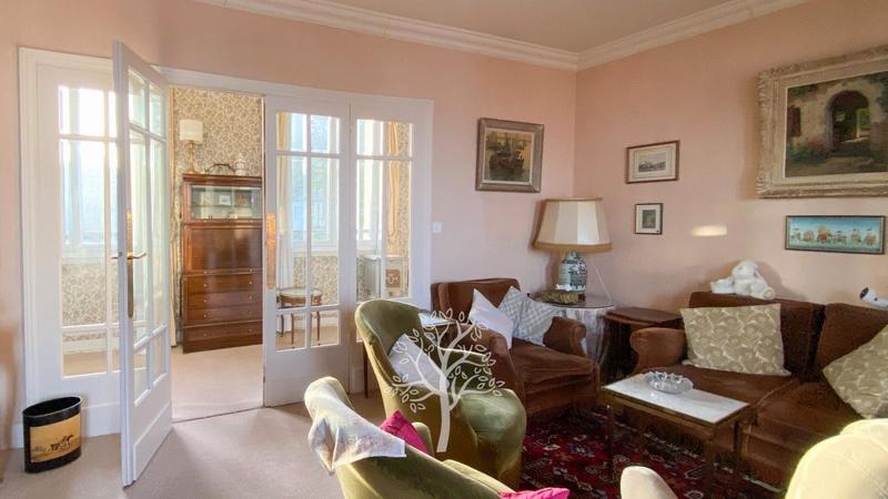 Appartement - 170 m² - 6 pièces