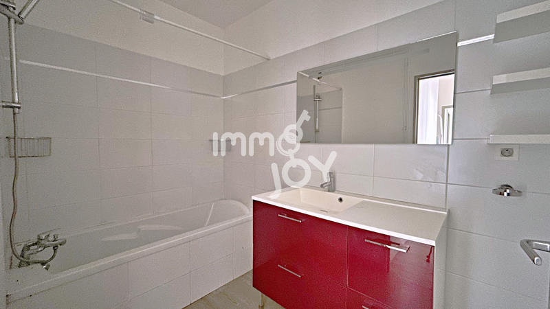 Appartement - 100 m² - 6 pièces