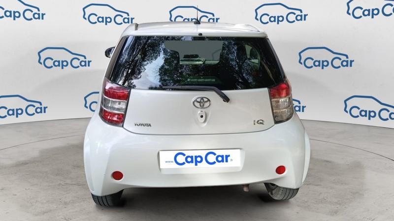 Toyota iQ 1.0 Vvt-I 68 2