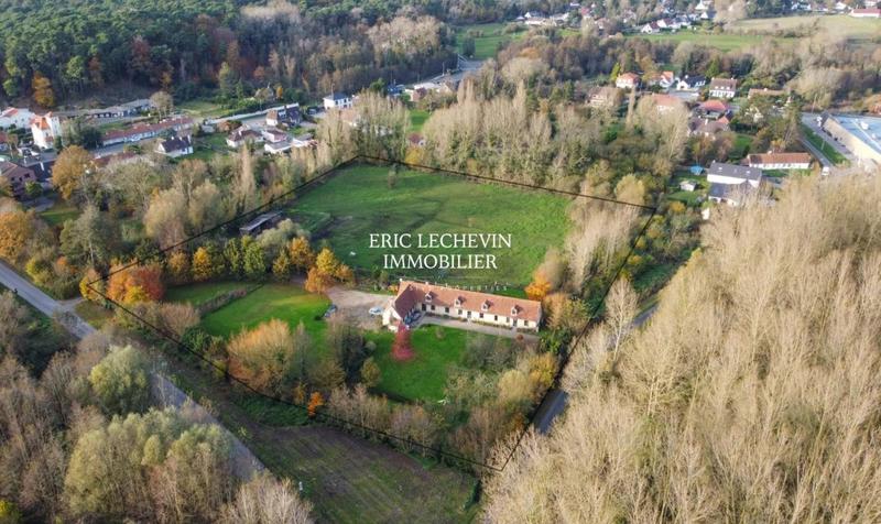 Propriété - 300 m²