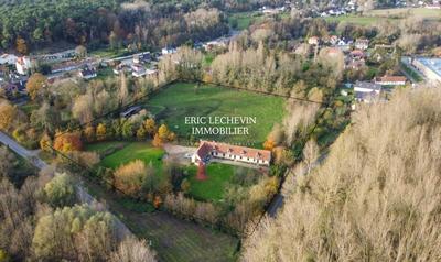 Propriété - 300 m²