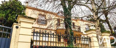 Maison - 300 m² - 12 pièces