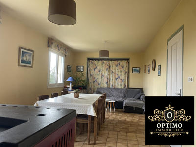 Maison - 210 m² - 8 pièces