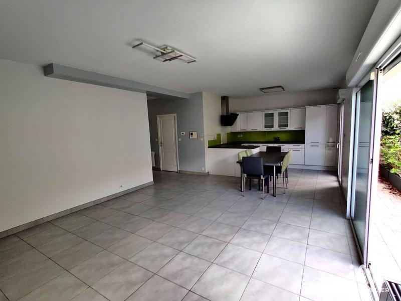 Maison - 123 m² - 6 pièces