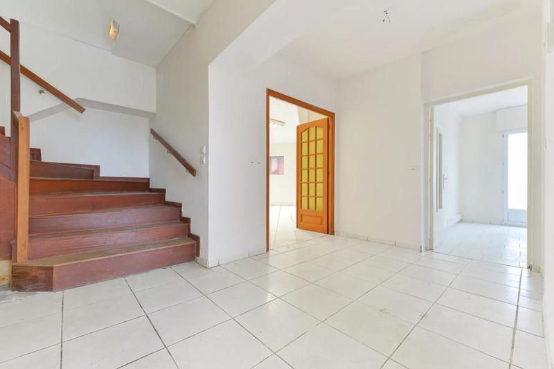 Maison - 162 m² - 6 pièces