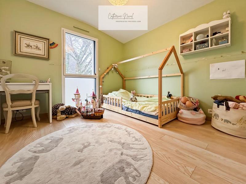 Maison - 177 m² - 9 pièces