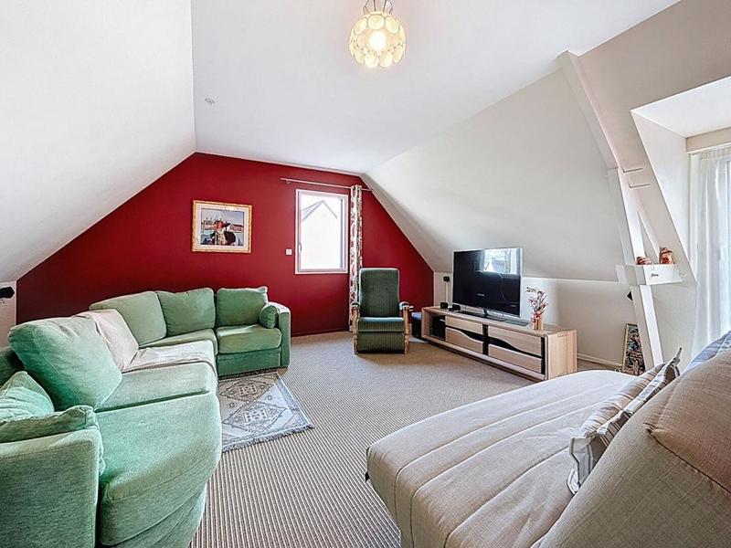 Maison - 220 m² - 7 pièces