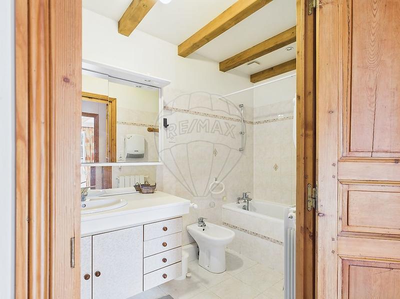 Maison en pierre - 333 m² - 9 pièces