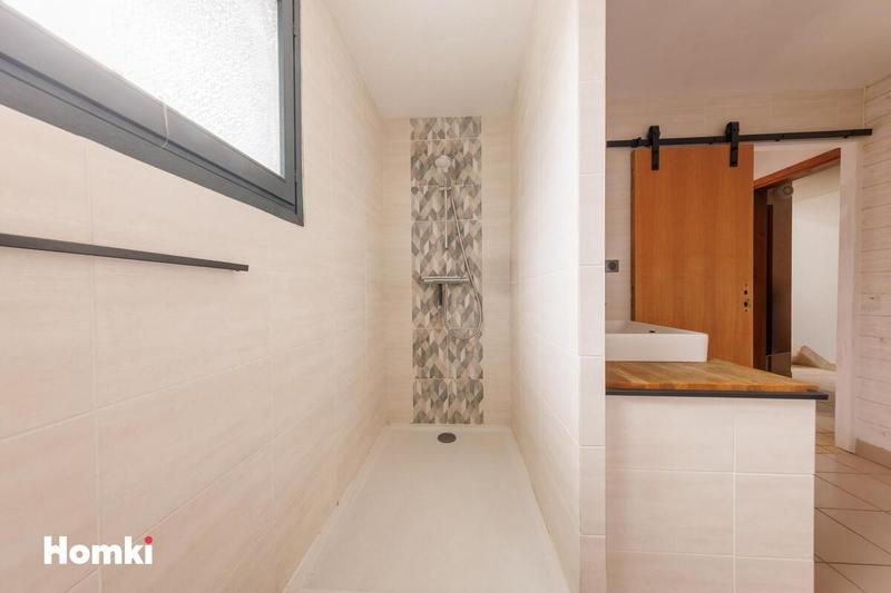 Maison - 200 m² - 6 pièces