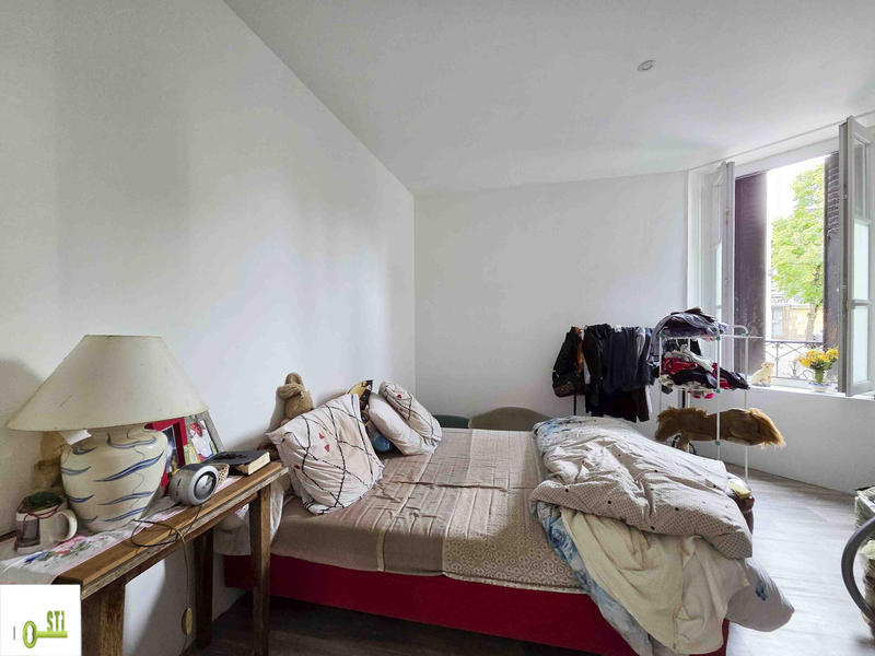 Immeuble - 93 m² - 4 pièces