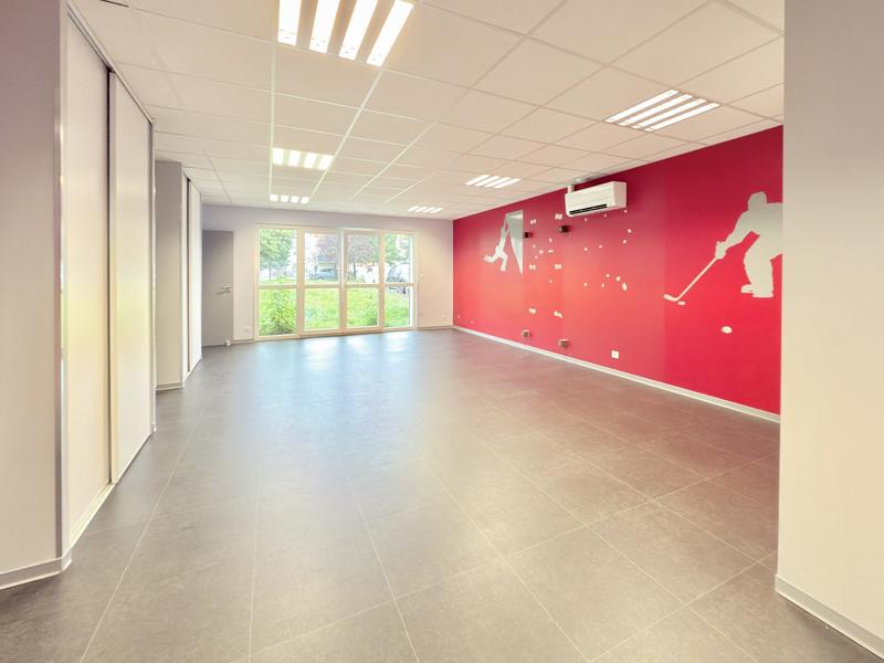 Local d'activités - 105 m² - 5 pièces