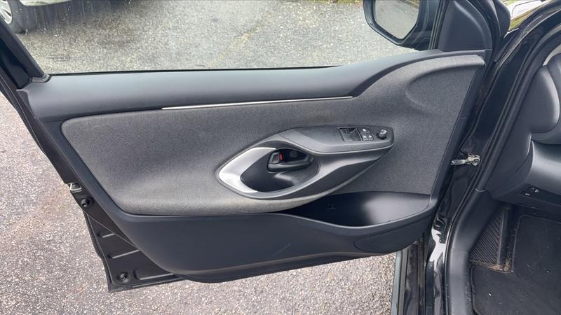 Toyota Yaris 4 1.5 Vvti 116 Hybrid E-Cvt 92 Business France