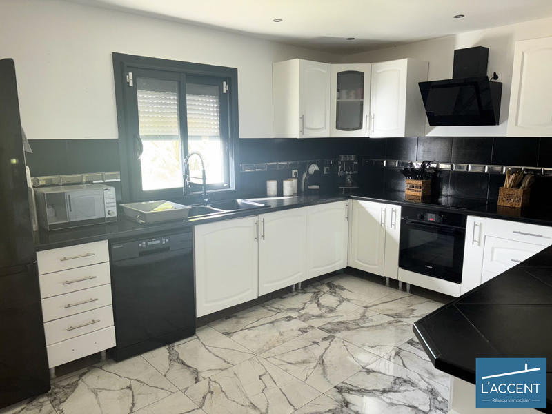 Maison - 183 m² - 6 pièces