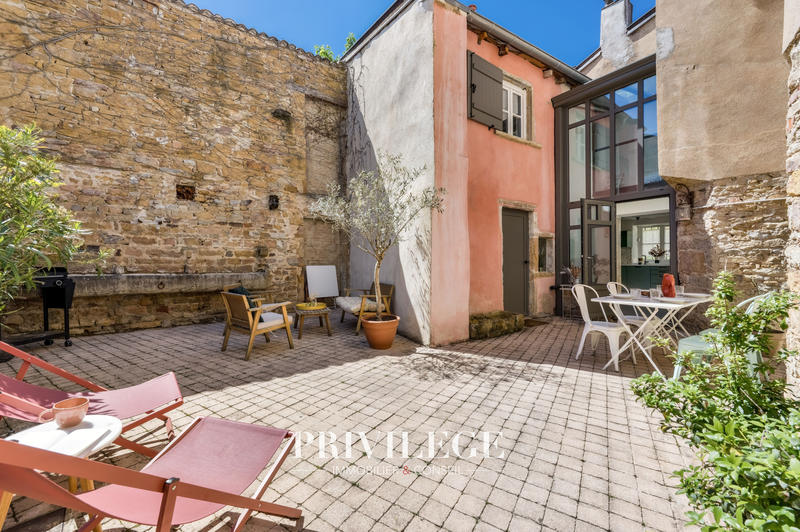 Maison de village - 180 m² - 5 pièces