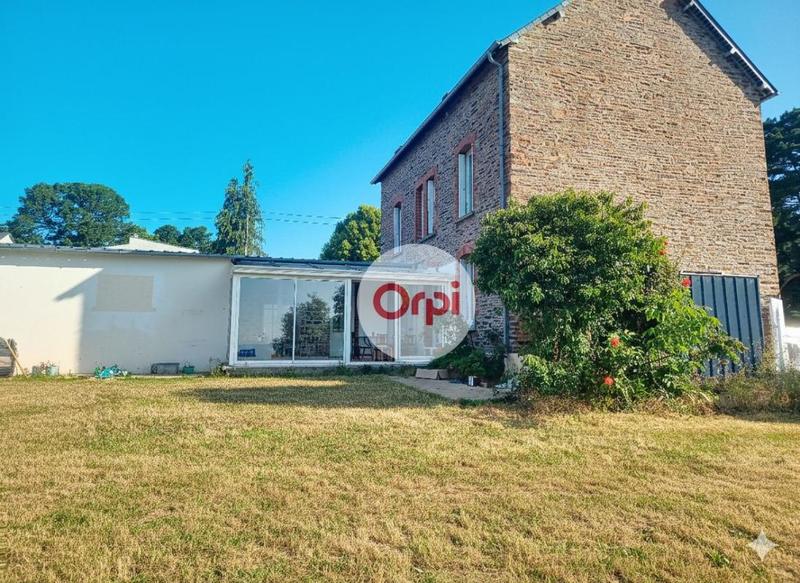 Maison - 205 m² - 12 pièces