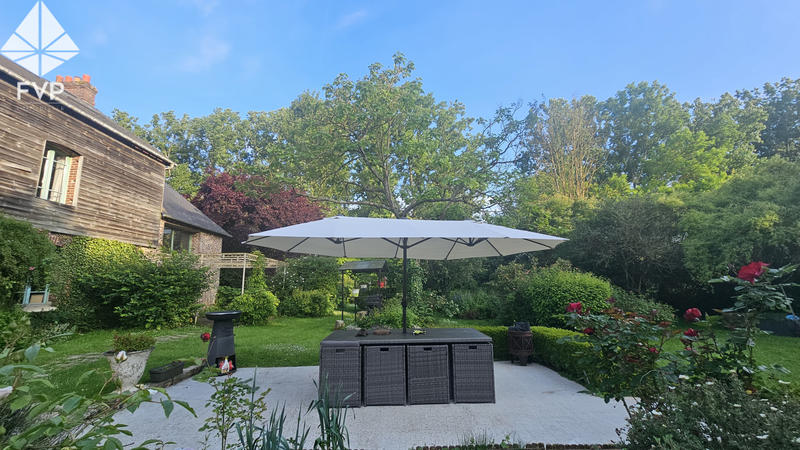 Propriété - 275 m² - 8 pièces