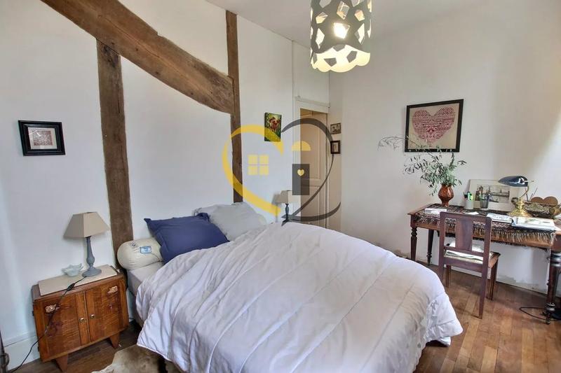 Maison bourgeoise - 222 m² - 8 pièces