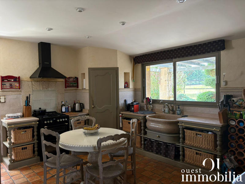 Maison - 206 m² - 8 pièces