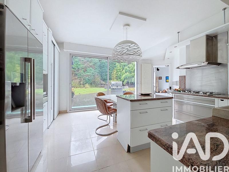 Maison - 446 m² - 9 pièces