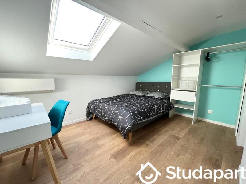 Chambre - 9 m² - 1 pièce