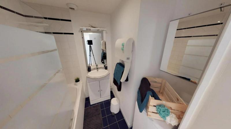 Chambre - 9 m² - 4 pièces