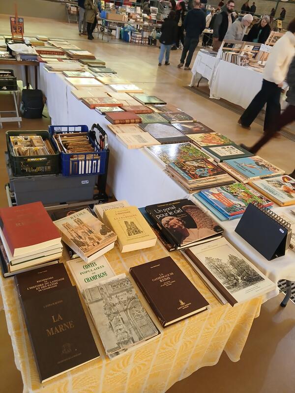 Marché aux livres et vieux papiers