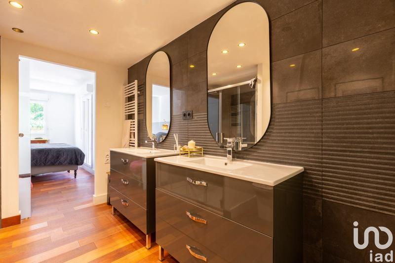 Appartement - 122 m² - 5 pièces