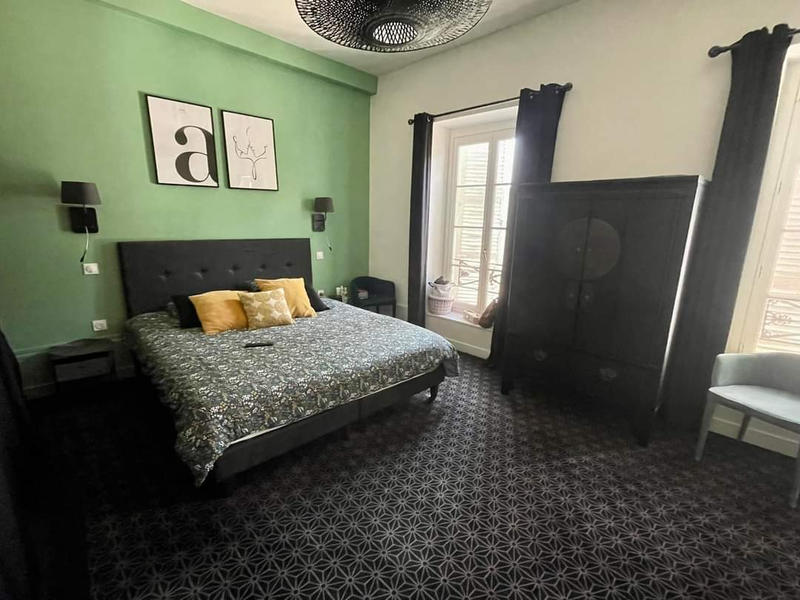 Appartement - 147 m² - 7 pièces