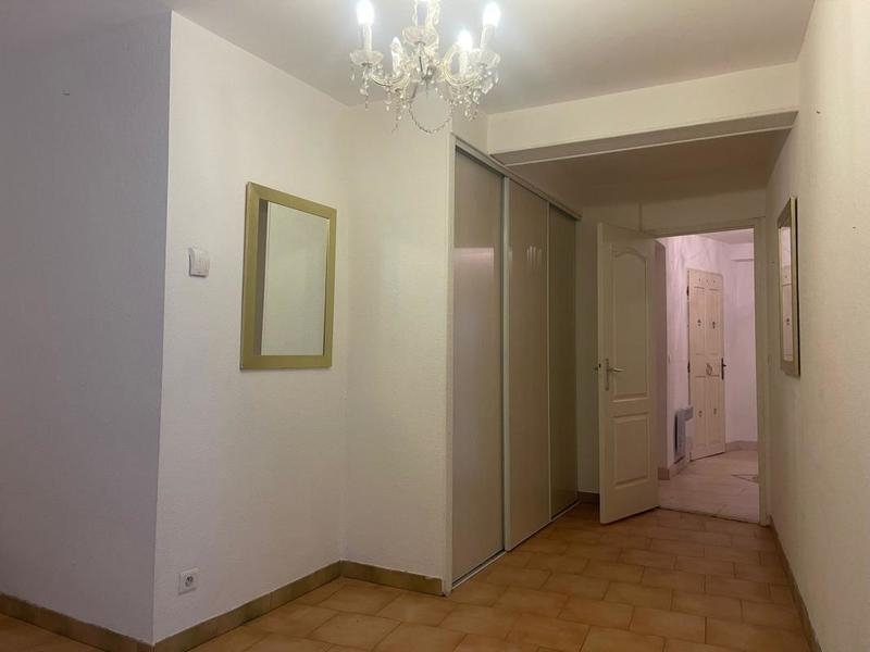 Appartement - 77 m² - 3 pièces