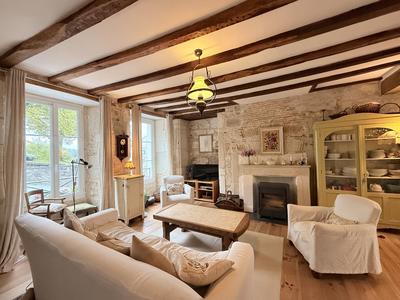 Maison - 110 m² - 4 pièces