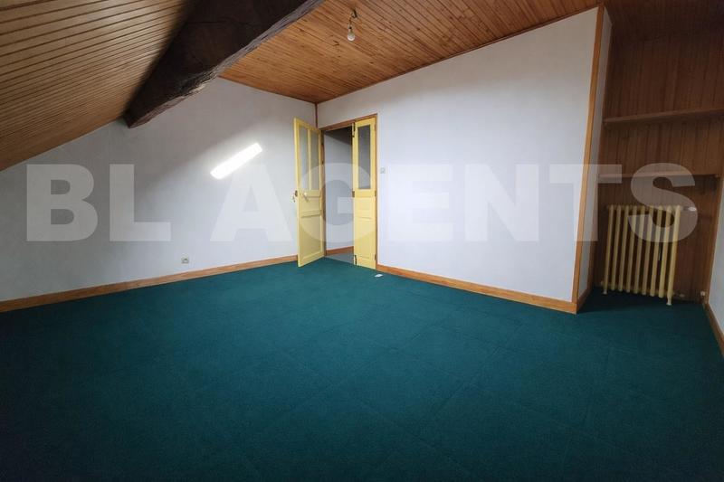 Maison ancienne - 238 m² - 8 pièces