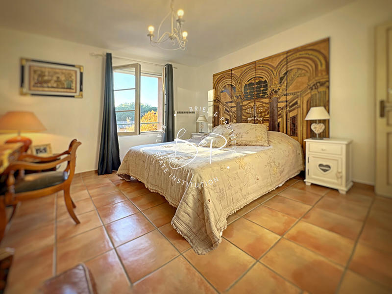 Maison - 143 m² - 5 pièces