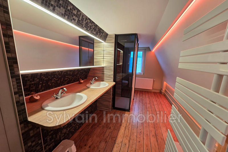 Maison - 176 m² - 6 pièces