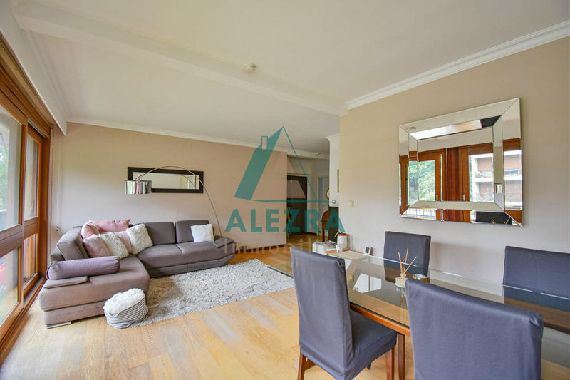 Appartement - 86 m² - 4 pièces