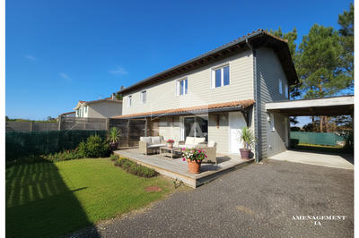 Maison - 90 m² - 4 pièces