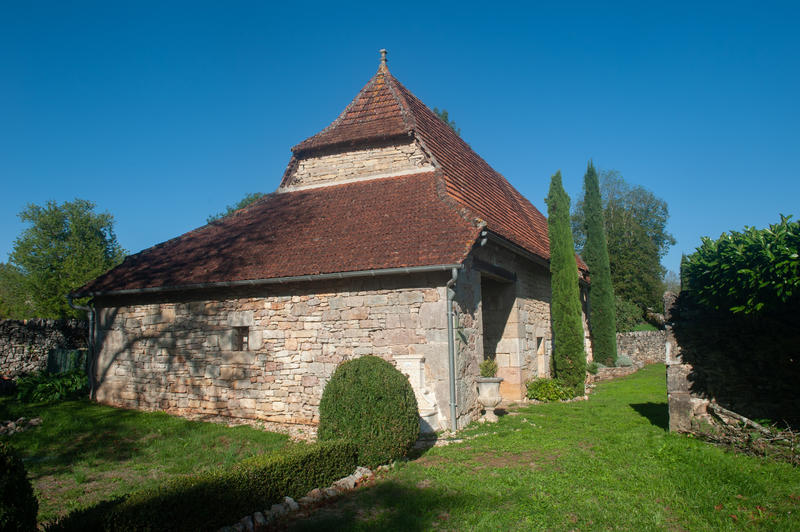 Maison - 304 m² - 9 pièces