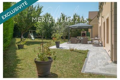 Maison - 185 m² - 7 pièces