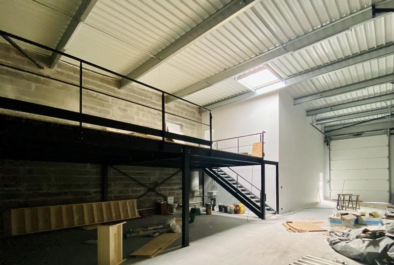 Bureau - 272 m² - 1 pièce