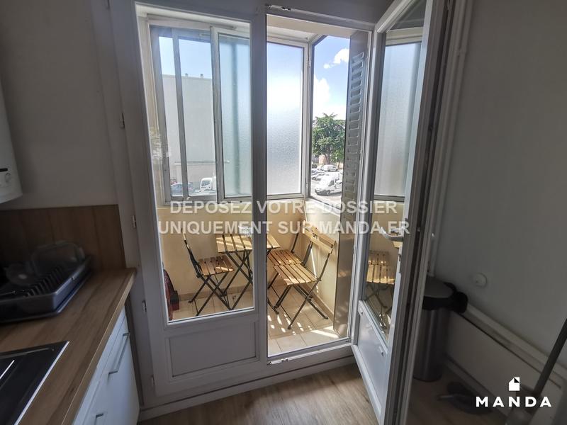 Chambre - 10 m² - 4 pièces