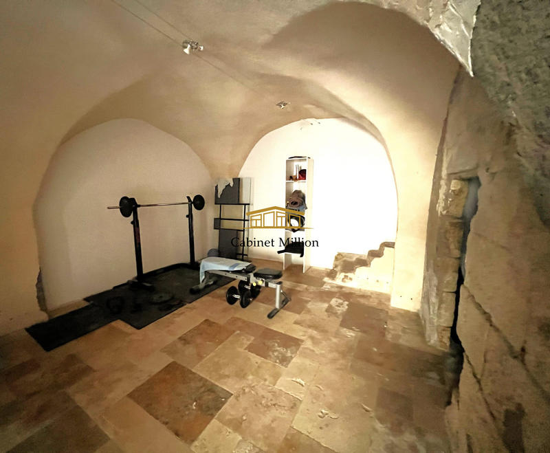 Maison - 169 m² - 7 pièces