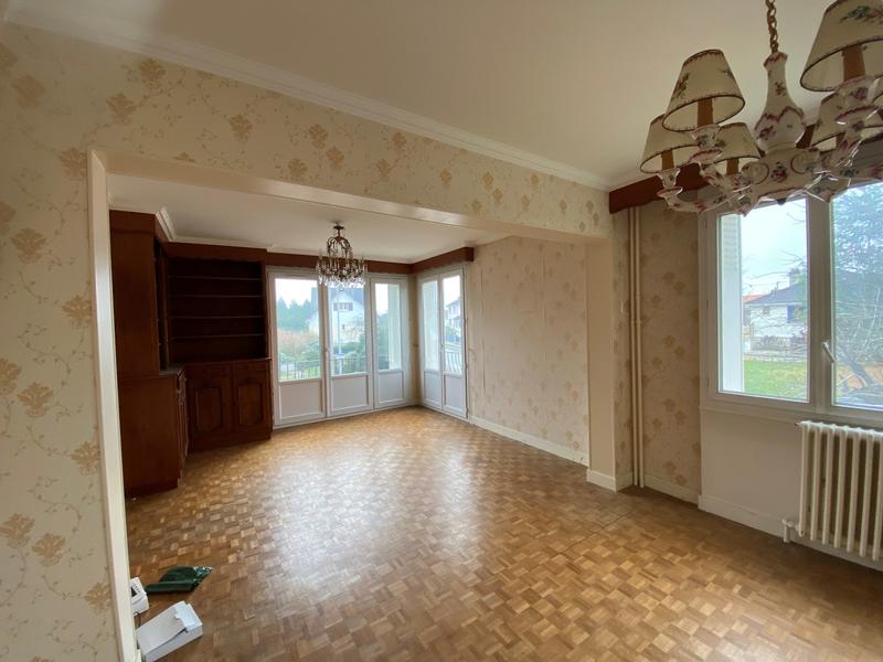 Maison - 101 m² - 5 pièces