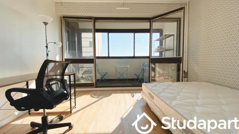 Chambre - 12 m² - 1 pièce