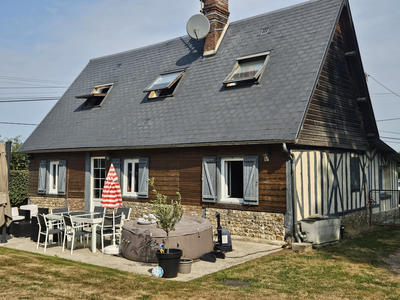 Maison - 94 m² - 4 pièces