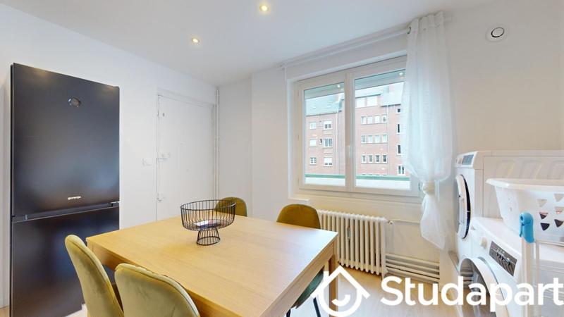 Chambre - 9 m² - 1 pièce