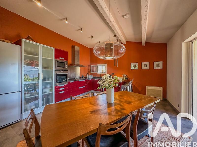 Maison - 180 m² - 7 pièces